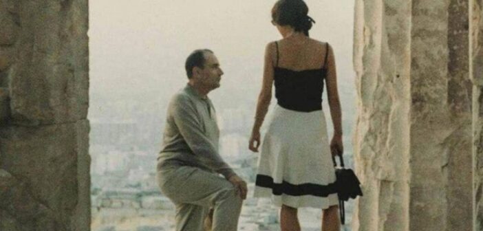 ©Anne Pingeot et François Mitterrand sur l’acropole d’Athènes dans les années 1970. D.R. - Gallimard