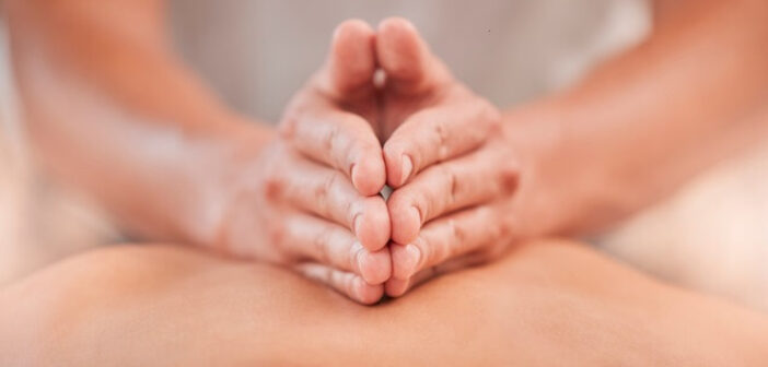 ©AdobeStock_545355279 - Ce massage qui vous touche au coeur